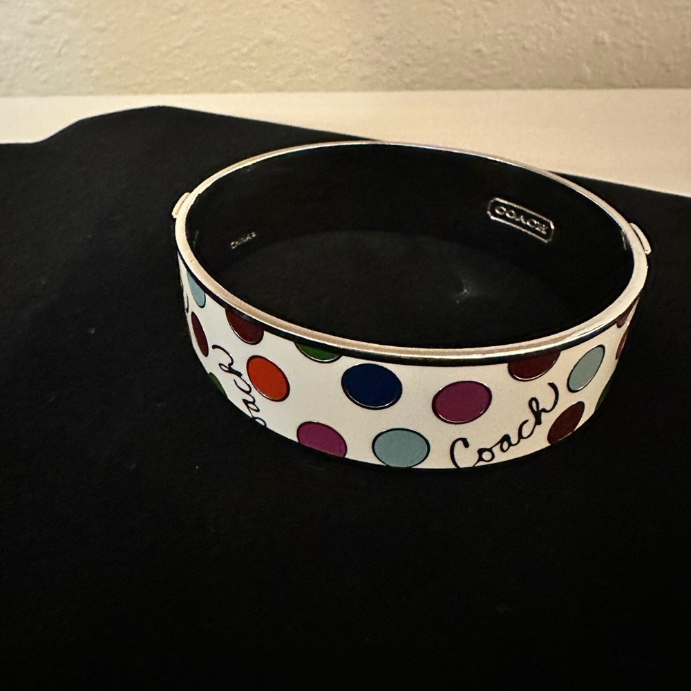 6.5” Coach enamel bangle bracelet in perfect condition - Picture 4 of 5